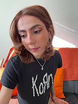 Evangelyne 1 online show from November 21, 2025, 1:21 pm