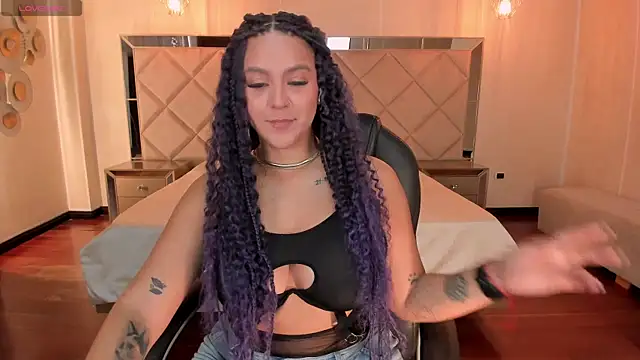 ToriCrossX online show from February 20, 2025, 12:57 pm