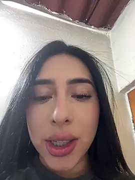 isabella jade online show from February 14, 2025, 2:23 pm