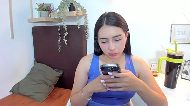 isabella jade online show from March 6, 2025, 6:37 pm