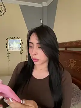 isabella jade online show from September 30, 2025, 2:33 pm