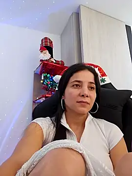 Snapshot of miaeyes chatting on December 17, 2024, 4:43 pm miaeyes online show from December 17, 2024, 4:43 pm