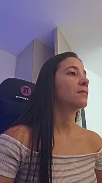 Snapshot of miaeyes chatting on November 19, 2025, 1:55 pm miaeyes online show from November 19, 2025, 1:55 pm