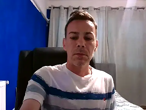 Snapshot of Plasure4you chatting on June 18, 2026, 9:14 am Plasure4you online show from June 18, 2026, 9:14 am
