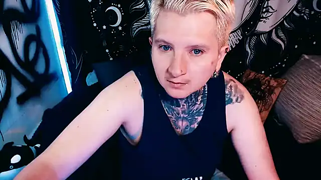 Snapshot of Marieblueeyes chatting on May 11, 2026, 9:56 pm Marieblueeyes online show from May 11, 2026, 9:56 pm