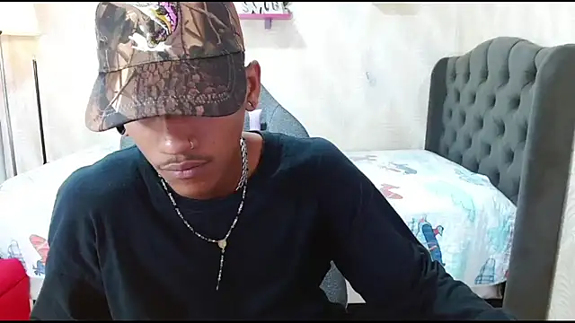 Snapshot of ManSant chatting on March 20, 2025, 3:14 pm ManSant online show from March 20, 2025, 3:14 pm