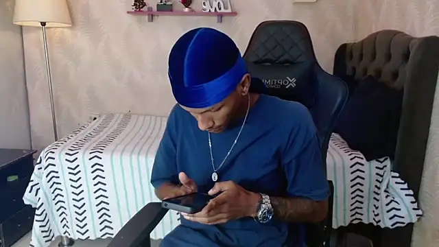 Snapshot of ManSant chatting on September 10, 2025, 2:39 pm ManSant online show from September 10, 2025, 2:39 pm