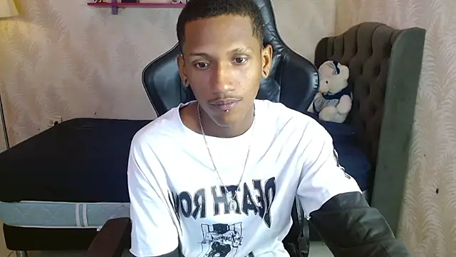 Snapshot of ManSant chatting on October 15, 2025, 3:56 pm ManSant online show from October 15, 2025, 3:56 pm