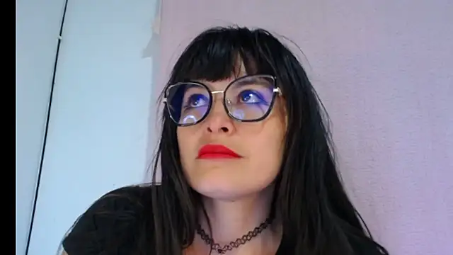 Alexandrasaenz online show from November 6, 2025, 11:04 pm