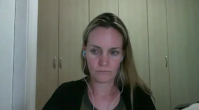 Snapshot of Annylove1 chatting on January 16, 2025, 8:46 pm Annylove1 online show from January 16, 2025, 8:46 pm