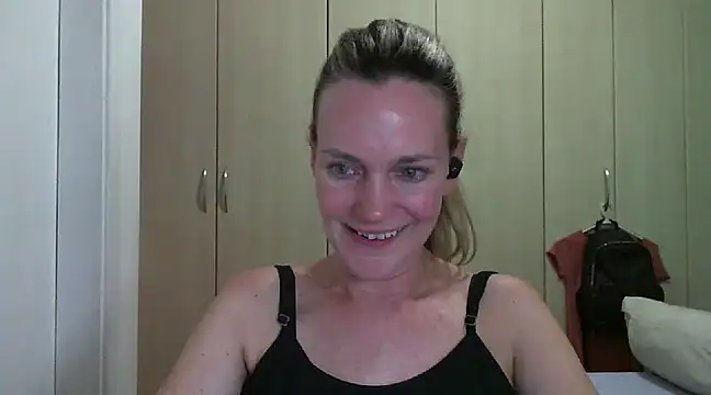 Snapshot of Annylove1 chatting on January 21, 2025, 9:15 pm Annylove1 online show from January 21, 2025, 9:15 pm