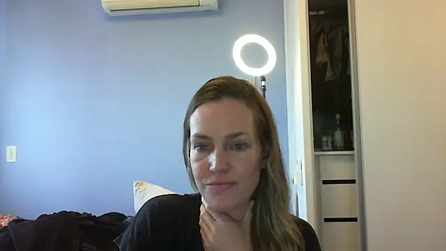 Annylove1 online show from October 28, 2025, 10:19 am