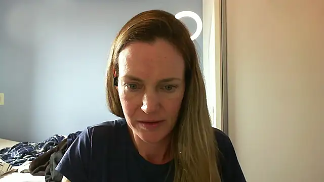 Annylove1 online show from November 6, 2025, 3:35 pm