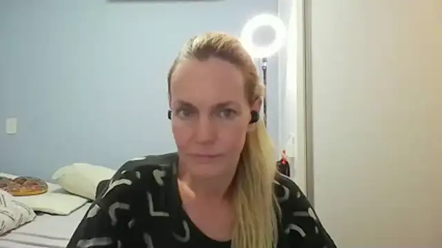 Annylove1 online show from March 18, 2026, 10:57 pm