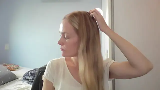 Annylove1 online show from April 1, 2026, 10:49 am