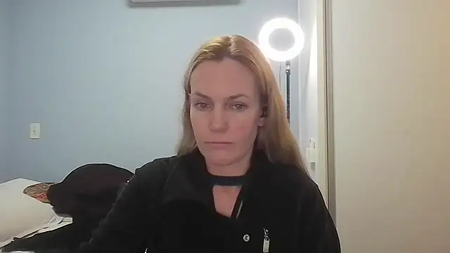 Annylove1 online show from May 26, 2026, 12:23 pm
