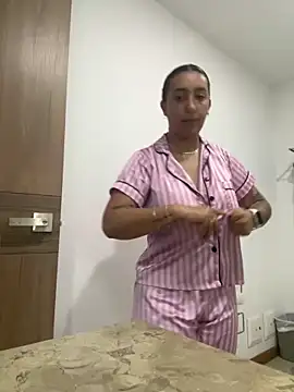 Hannahoff online show from January 17, 2025, 4:15 pm