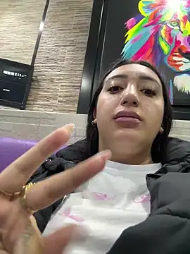 Hannahoff online show from March 13, 2025, 10:10 pm