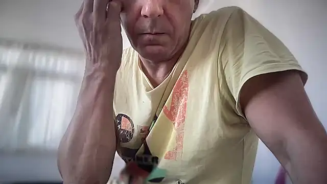 ALPHANDRE online show from October 6, 2025, 7:28 am