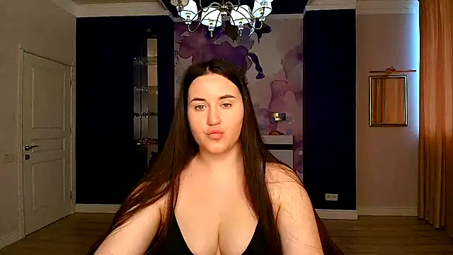 Roxie Bradley online show from March 17, 2025, 7:02 am