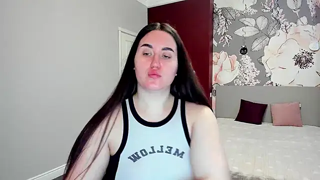 Roxie Bradley online show from March 5, 2026, 6:31 am