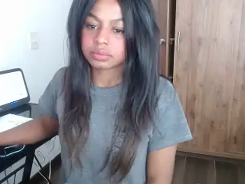 charlott7 online show from December 1, 2024, 9:15 pm