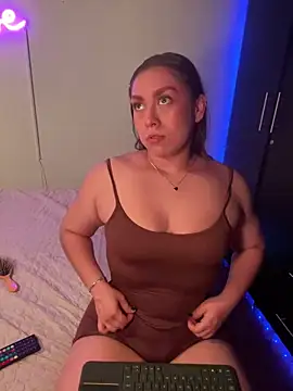 Im sophiie online show from February 14, 2025, 9:13 am