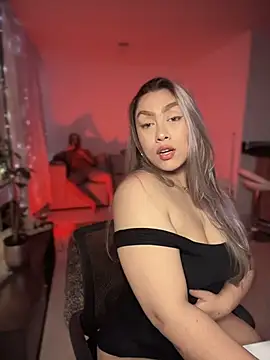 Im sophiie online show from November 28, 2025, 6:27 am