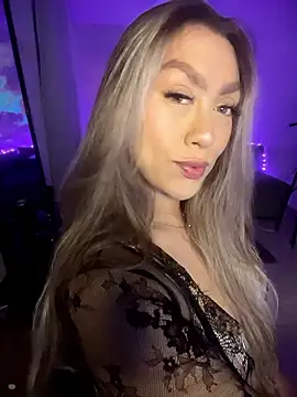 Im sophiie online show from January 18, 2026, 6:39 am