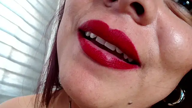 VIOLETTA-HOT online show from January 22, 2025, 4:44 pm