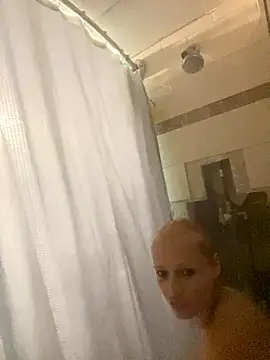 Snapshot of Jessiejames32 chatting on November 2, 2025, 6:38 am Jessiejames32 online show from November 2, 2025, 6:38 am
