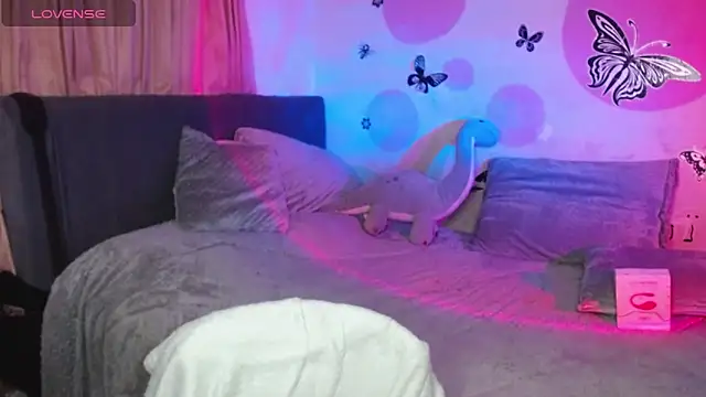 Snapshot of Cata_cortes chatting on February 25, 2025, 2:14 am Cata cortes online show from February 25, 2025, 2:14 am