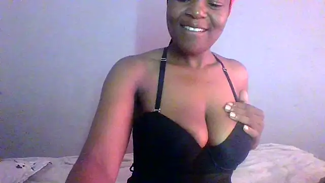 Snapshot of BeejayLoverxx chatting on January 28, 2025, 5:54 am BeejayLoverxx online show from January 28, 2025, 5:54 am
