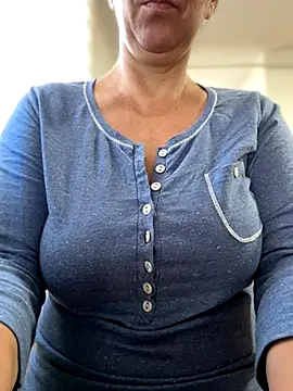 sweetmystery1 online show from September 14, 2025, 8:46 am