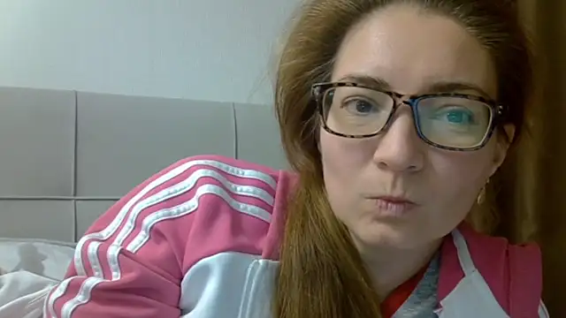 Ashleyspice online show from October 21, 2025, 8:04 am