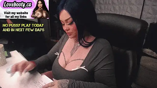 sheylagoddess11 online show from October 22, 2025, 3:07 am