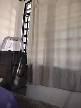 lady-rosse online show from December 12, 2024, 4:32 pm