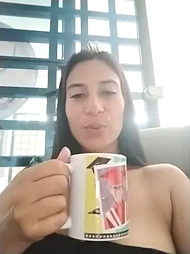 lady-rosse online show from January 3, 2025, 7:18 pm