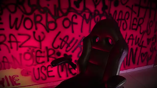 Snapshot of Laura_takint chatting on February 11, 2025, 4:02 pm Laura takint online show from February 11, 2025, 4:02 pm