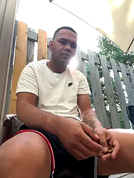 marhi32 online show from October 1, 2025, 2:56 pm