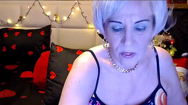 HappyWomanOn online show from December 13, 2024, 10:13 pm