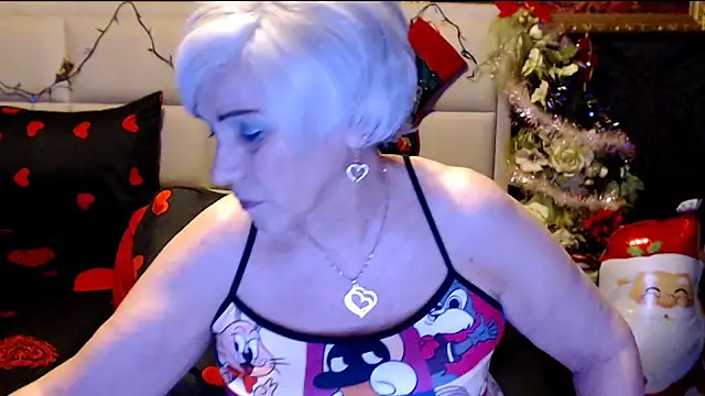 HappyWomanOn online show from December 15, 2024, 7:31 pm
