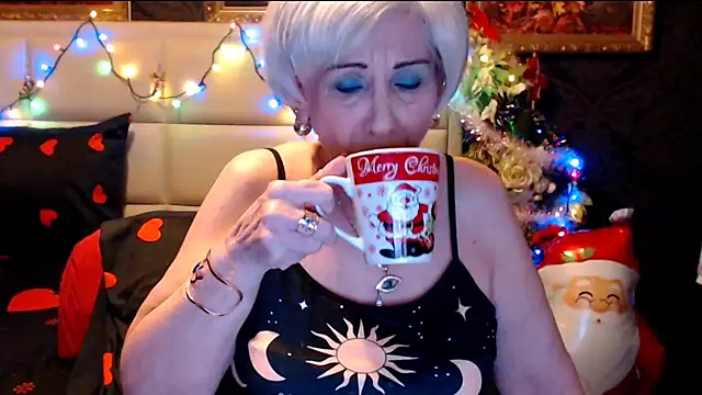 HappyWomanOn online show from December 20, 2024, 7:17 pm
