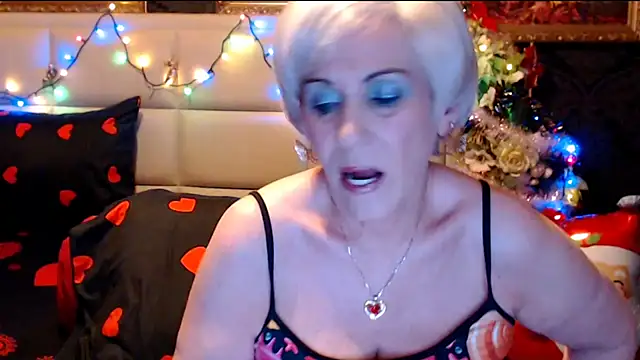 HappyWomanOn online show from December 21, 2024, 7:38 pm