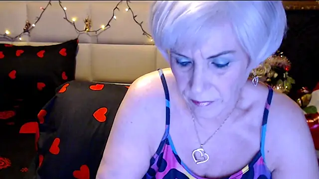 HappyWomanOn online show from December 22, 2024, 7:21 pm