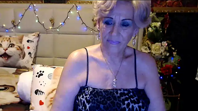 HappyWomanOn online show from February 2, 2025, 7:25 pm