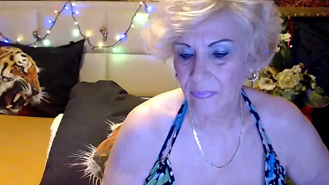 HappyWomanOn online show from October 19, 2025, 9:21 am