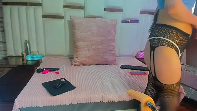 Snapshot of ArianaSmith69 chatting on February 19, 2025, 2:12 pm ArianaSmith69 online show from February 19, 2025, 2:12 pm