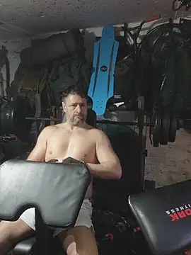 Snapshot of rob2810 chatting on March 1, 2026, 3:58 pm rob2810 online show from March 1, 2026, 3:58 pm