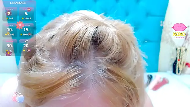 Nayla Garner online show from September 15, 2025, 4:07 pm